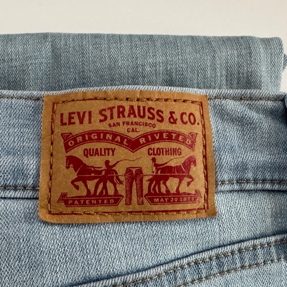 Women's Levi's Classic Straight Sz 8 Light Blue Wash - Picture 3 of 7